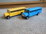 2 x SCHOOLBUS  (Amerika) -   1:64 -, Hobby en Vrije tijd, Ophalen of Verzenden, Zo goed als nieuw, Bus of Vrachtwagen