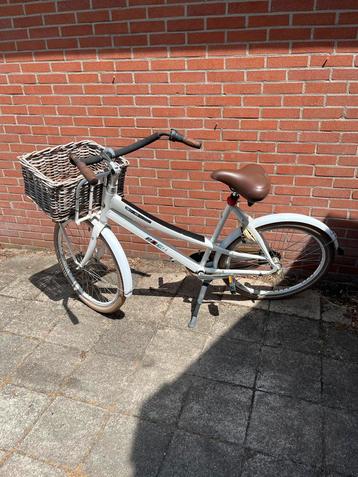 Damesfiets beschikbaar voor biedingen
