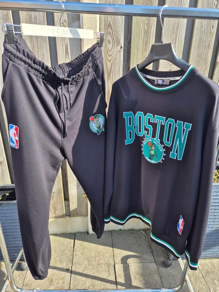 Boston Celtics Set – Sweater + Joggingbroek – Maat L, Kleding | Heren, Ophalen of Verzenden, Nieuw, Zwart, Algemeen