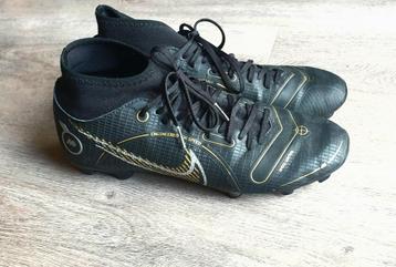 Voetbal schoenen maat 40 beschikbaar voor biedingen