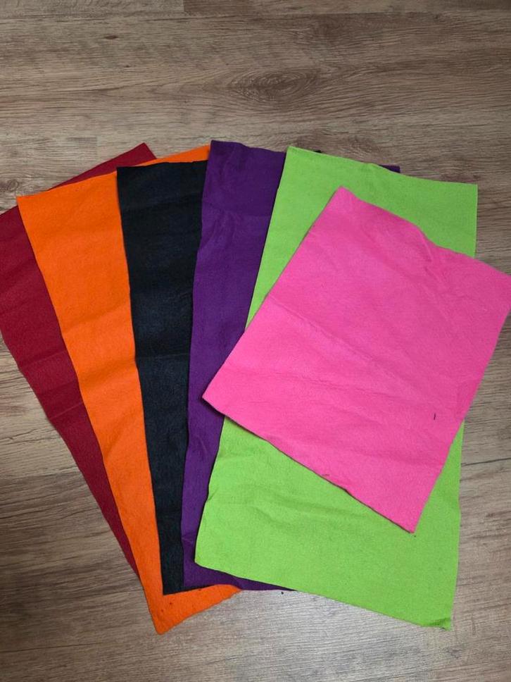 Kleurrijke Stoffen vilt, echte wolvilt!, Hobby en Vrije tijd, Stoffen en Lappen, Zo goed als nieuw, Katoen, 30 tot 120 cm, 30 tot 200 cm