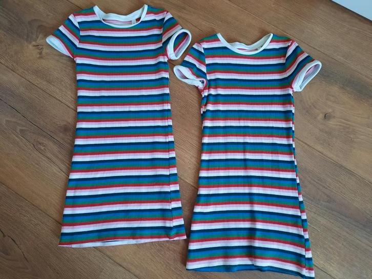 Tweeling meisjes zomer jurkjes maat 122, Kinderen en Baby's, Tweelingen en Meerlingen, Zo goed als nieuw, Kleding, Ophalen of Verzenden