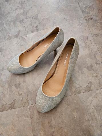 Zilveren glitter pumps  beschikbaar voor biedingen
