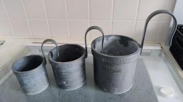 3 Maatkannen tin beschikbaar voor biedingen