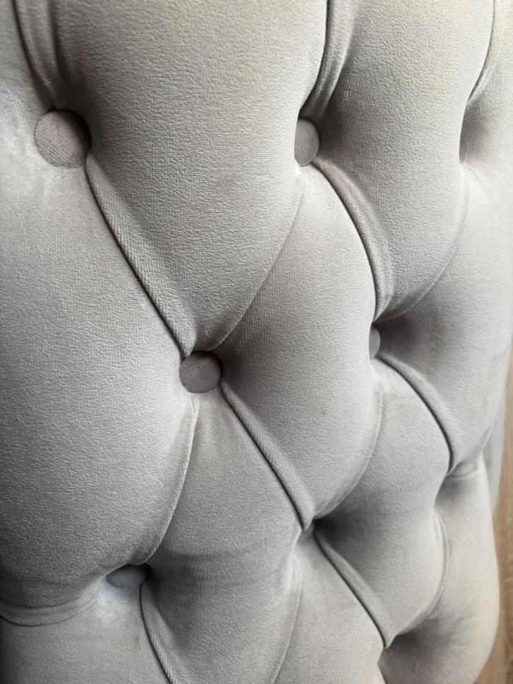 ERIC KLUSTER STOELEN TAUPE, Huis en Inrichting, Stoelen, Zo goed als nieuw, Vier, Stof, Bruin, Ophalen of Verzenden