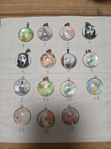 ketting hangers beschikbaar voor biedingen