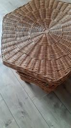Rotan Tafeltje met Opbergplank, Huis en Inrichting, Tafels | Bijzettafels, Ophalen, Minder dan 55 cm, Natuurlijk, Zo goed als nieuw