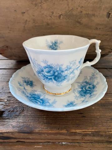Royal Albert Tiffany kop en schotel. beschikbaar voor biedingen