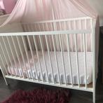 Witte Hensvik ikea babybed met matras, Ophalen, Zo goed als nieuw, Minder dan 140 cm, Matras