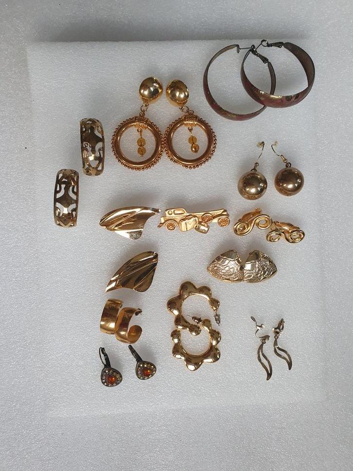 Oorbellen goudkleur clips stekers en creolen, Sieraden, Tassen en Uiterlijk, Oorbellen, Zo goed als nieuw, Overige materialen