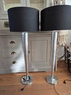 Hoge schemerlampen zilveren met zwarte kap, Huis en Inrichting, Lampen | Tafellampen, Ophalen, Gebruikt, 50 tot 75 cm