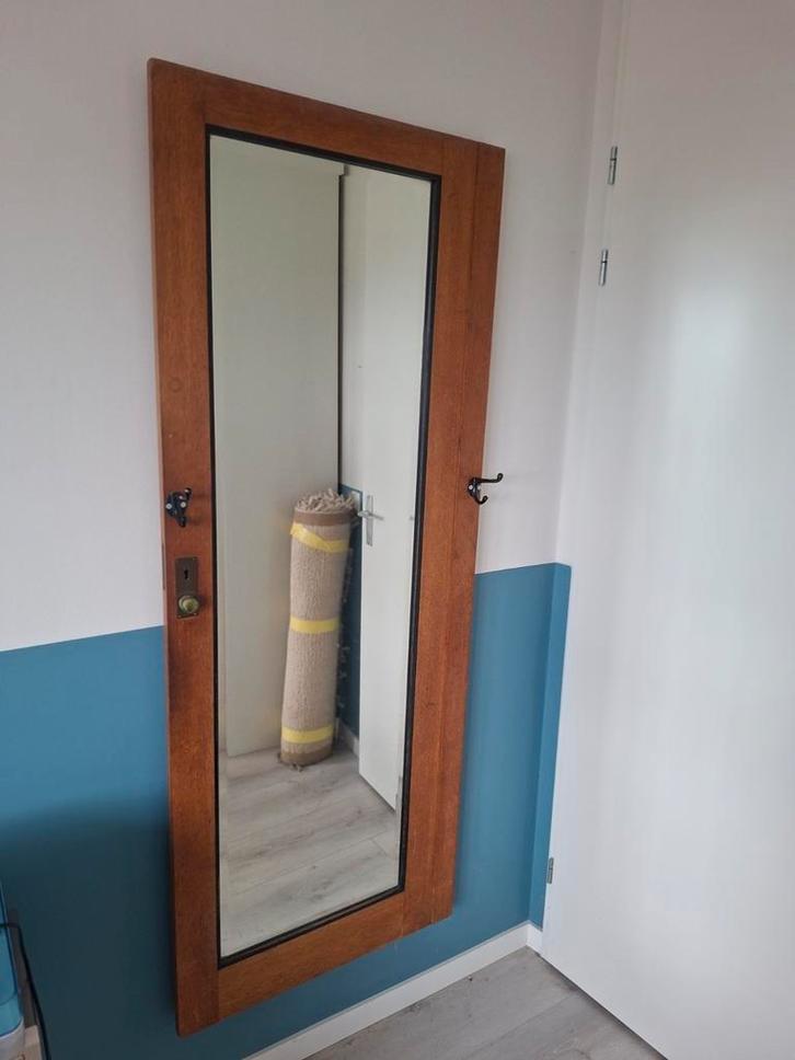 Spiegel met kapstokhaken en deurknop, Antiek en Kunst, Antiek | Spiegels, 50 tot 100 cm, 100 tot 150 cm, Rechthoekig, Ophalen of Verzenden