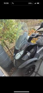 In onderdelen te koop piaggio mp3 zwart kappen motorblok enz, Ophalen