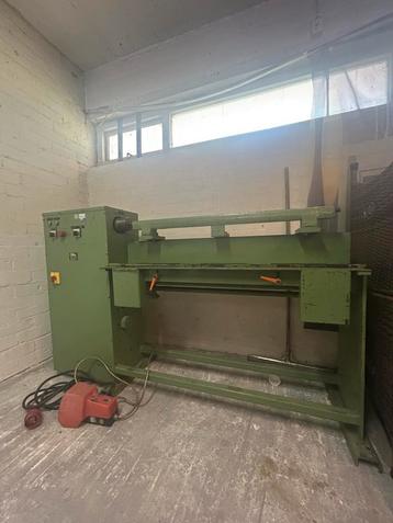 AMGA elektrische kraalmachine met hoekafknipper beschikbaar voor biedingen