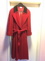 Vintage. Rode wollen damesjas met zwarte kraag. Maat 40, Kleding | Dames, Maat 38/40 (M), Ophalen of Verzenden, Zo goed als nieuw
