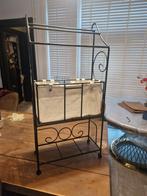 Handdoekenrek met kastje, Huis en Inrichting, Badkamer | Badkamermeubels, (Half)hoge kast, Minder dan 50 cm, Gebruikt, Ophalen of Verzenden