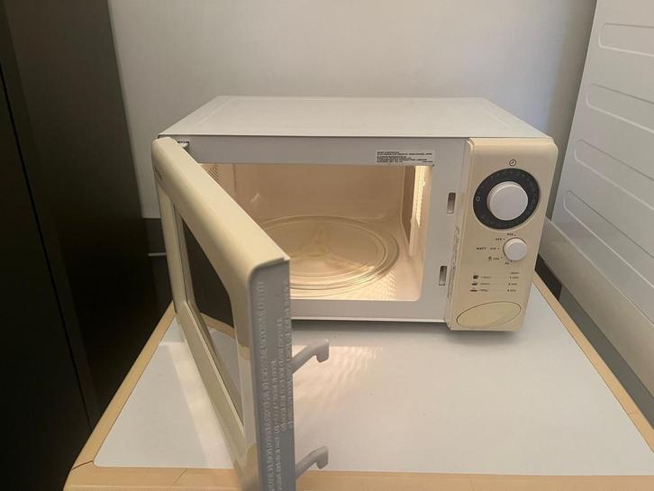 Sharp Magnetron - Simpel en Functioneel, Witgoed en Apparatuur, Magnetrons, Gebruikt, Vrijstaand, Magnetron, 45 tot 60 cm, Draaiplateau