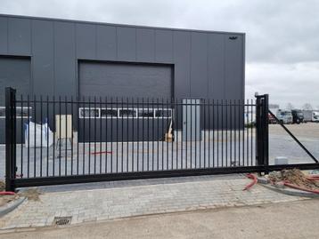Spijlen schuifpoort 6x1,8 incl motor en montage beschikbaar voor biedingen