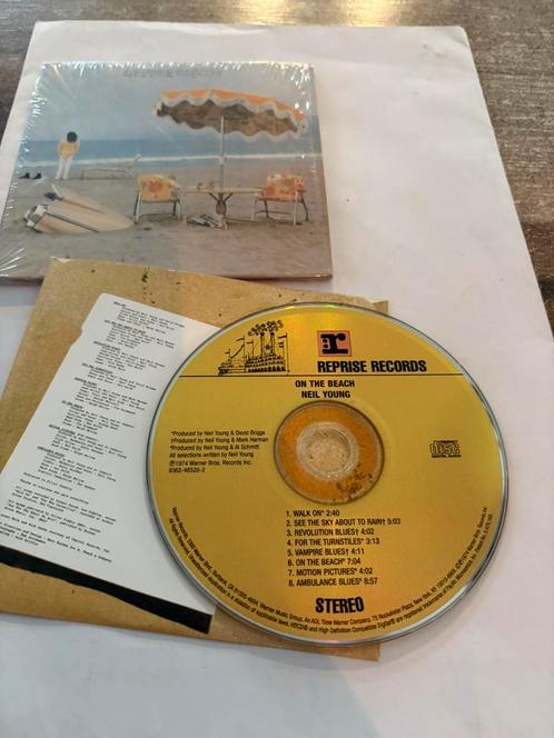 Neil Young - On the beach, Cd's en Dvd's, Cd's | Rock, Gebruikt, Poprock, Ophalen of Verzenden