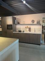 Super luxe houtfineer keuken met Taj Mahal werkblad, Huis en Inrichting, Keuken | Complete keukens, Ophalen, Overige kleuren, Enkelwandige keuken