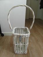 Windlicht wit rotan, Huis en Inrichting, Woonaccessoires | Kandelaars en Kaarsen, Overige materialen, Gebruikt, 25 tot 50 cm, Wit