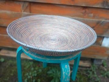Zilver grijze schaal gemaakt in Senegal 42x42 cm beschikbaar voor biedingen
