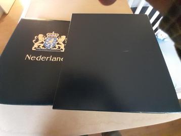 Postzegel-album DAVO LX deel 1 beschikbaar voor biedingen