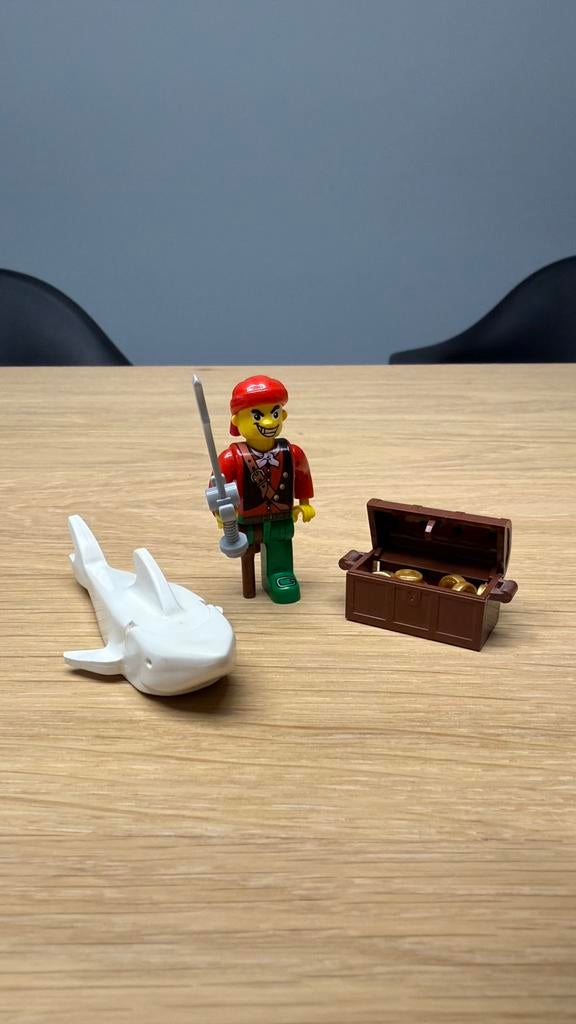 LEGO Cannonball Jimmy and Shark - 7082, Kinderen en Baby's, Speelgoed | Duplo en Lego, Ophalen of Verzenden, Zo goed als nieuw