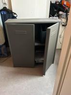 Metalen kast met deuren, Huis en Inrichting, Kasten | Roldeurkasten en Archiefkasten, Gebruikt, 100 tot 150 cm, Meerdere deuren