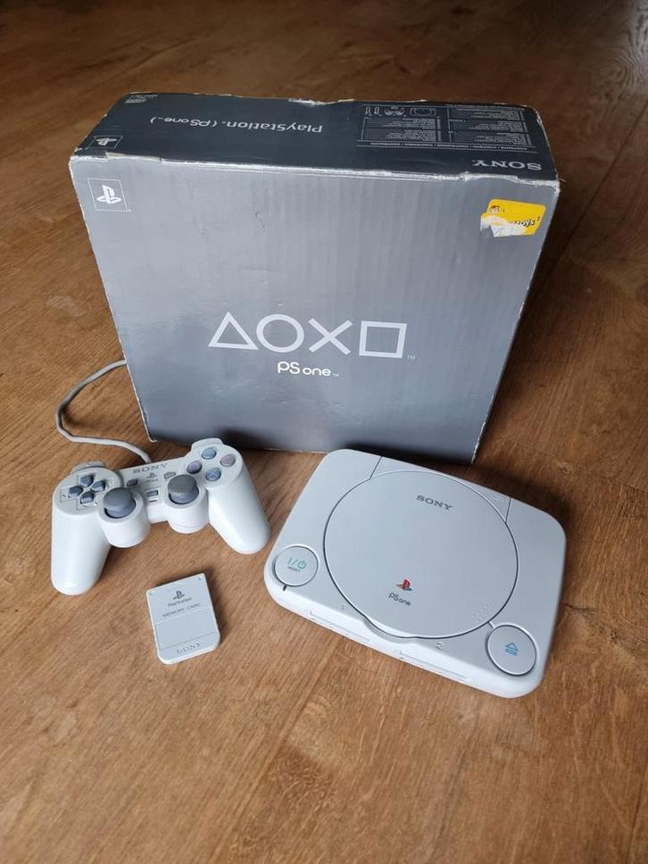 PsOne | Boxed | Originele Controller & Memory Card |, Spelcomputers en Games, Spelcomputers | Sony PlayStation 1, Zo goed als nieuw