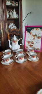 Royal Albert “Old Country Roses koffieset, Antiek en Kunst, Antiek | Servies los, Ophalen of Verzenden
