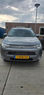 Mitsubishi Outlander 2.0 Dohc Mivec Phev 203pk 4WD CVT 5P, Auto's, Automaat, Outlander, 4 cilinders, Bruin