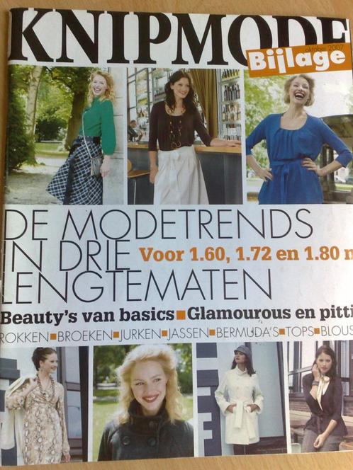 Knipmode extra bijlage de modetrends in 3 lengtes / 2007, Hobby en Vrije tijd, Kledingpatronen, Zo goed als nieuw, Vrouw, Knipmode