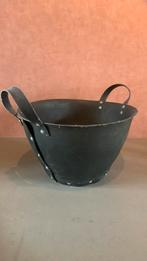 Rubberen mand (voor hout bijv.), Huis en Inrichting, Woonaccessoires | Schalen en Manden, Ophalen of Verzenden, Zo goed als nieuw