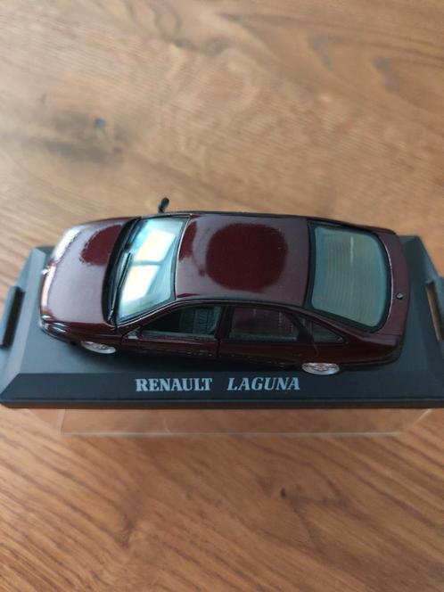 Solido Renault Laguna Modelauto - Bordeauxrood, Hobby en Vrije tijd, Modelauto's | 1:18, Zo goed als nieuw, Auto, Solido, Ophalen of Verzenden