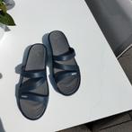 Te koop nieuwe Crocs slippers maat 41 donkerblauw, Kleding | Dames, Schoenen, Ophalen of Verzenden, Nieuw, Blauw