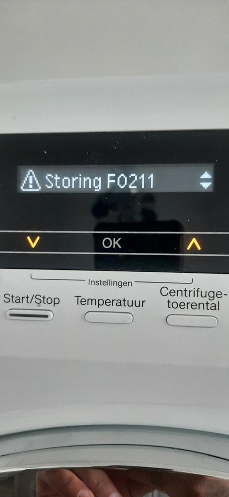 Miele Wasmachine met storing F0211, Witgoed en Apparatuur, Wasmachines, Niet werkend, Voorlader, 6 tot 8 kg, 85 tot 90 cm, 1200 tot 1600 toeren