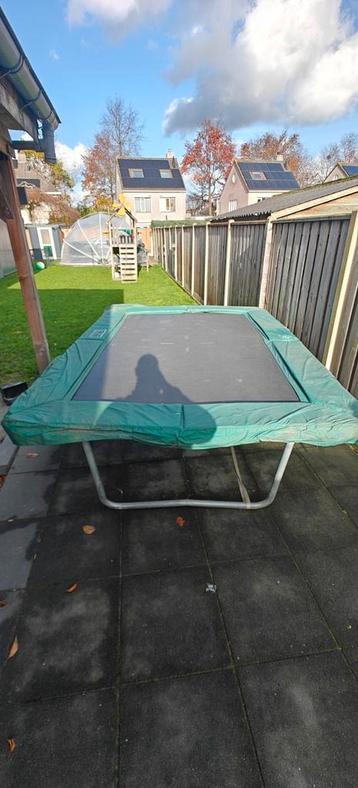 Trampoline  beschikbaar voor biedingen