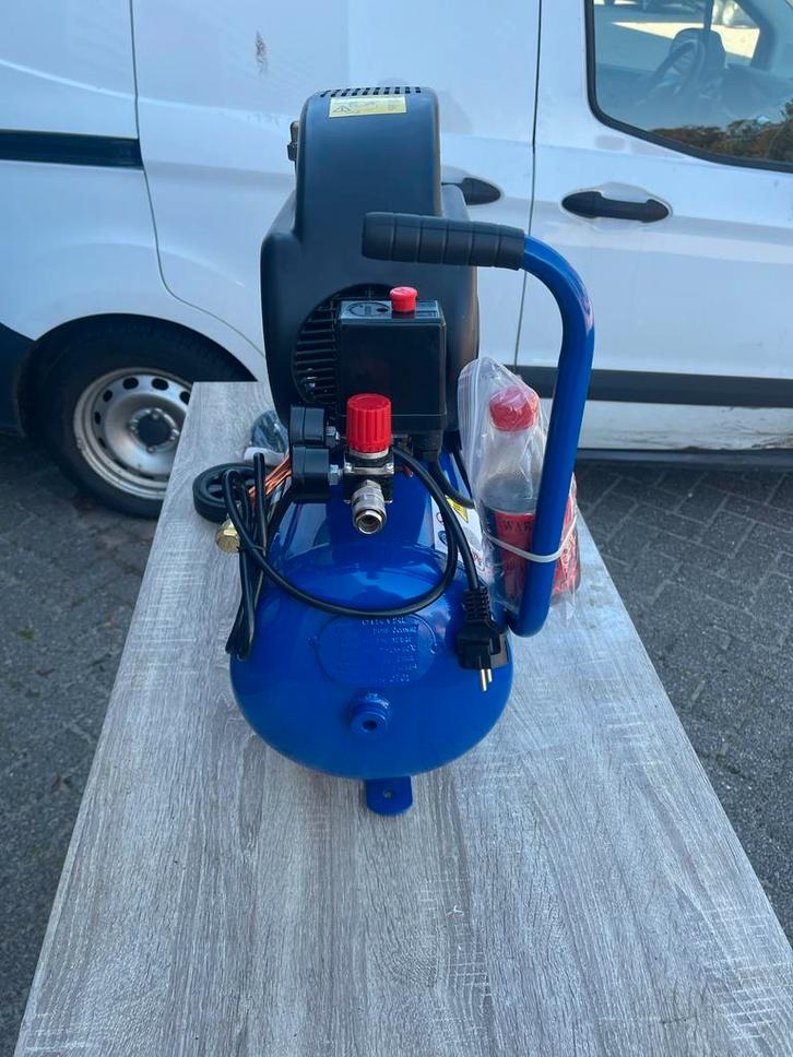 Nieuwe Criko Compressor - 24L, 8 Bar, Doe-het-zelf en Verbouw, Compressors, Nieuw, 6 tot 10 bar, Minder dan 25 liter, Minder dan 200 liter/min