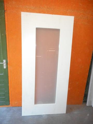 Diverse nieuwe binnendeuren met glas, ca. 201,5cm hoog beschikbaar voor biedingen