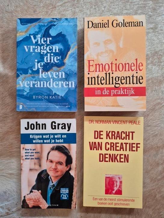 Zelfhulp zelfontwikkeling, Boeken, Esoterie en Spiritualiteit, Zo goed als nieuw, Achtergrond en Informatie, Spiritualiteit algemeen
