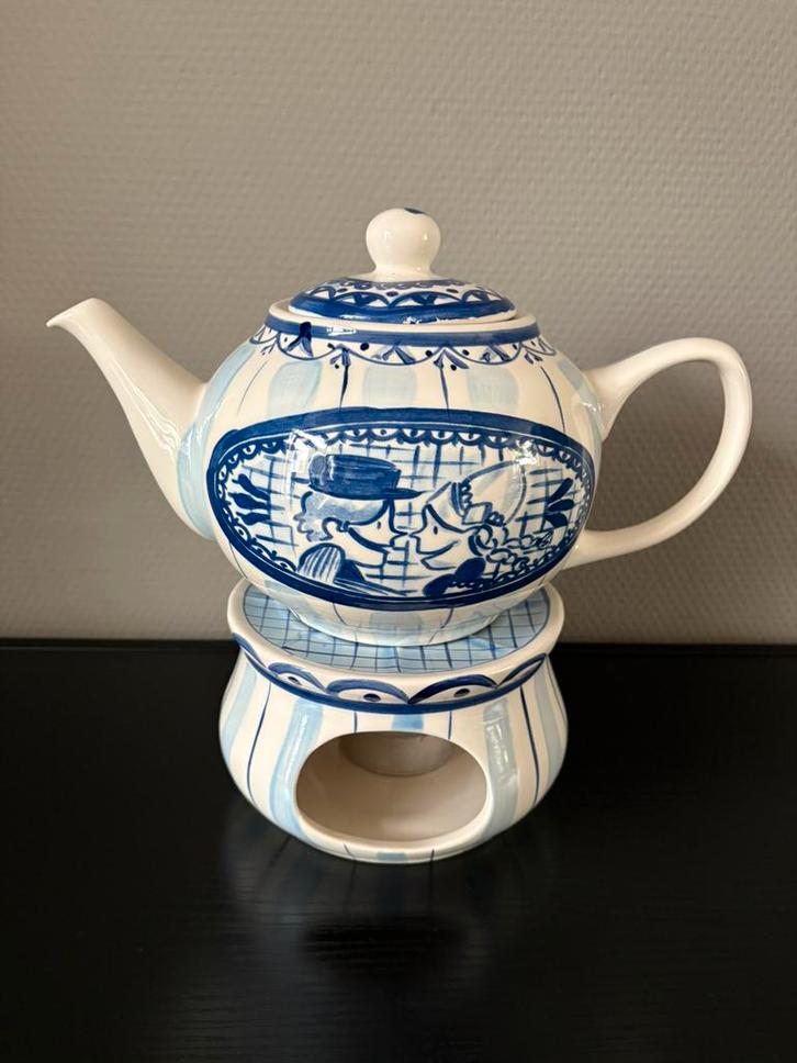Theepot met warmhoud onderstel van delfts blond, Antiek en Kunst, Antiek | Servies los, Ophalen of Verzenden