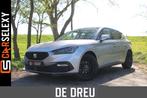 Seat Leon 1.5 TSI | CUSTOM SPLITTER + VELGEN + SKIRTS + DIFF, Voorwielaandrijving, 1228 kg, Stof, 4 cilinders