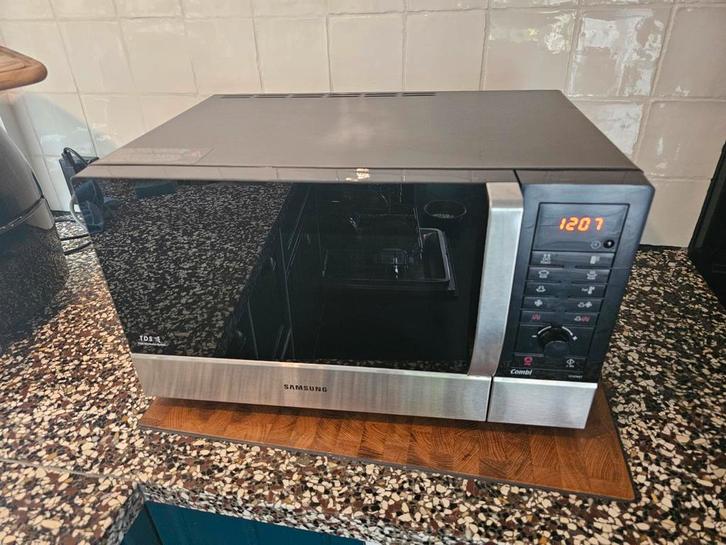 Samsung combimagnetron CE107MST – magnetron werkt, oven niet, Witgoed en Apparatuur, Magnetrons, Gebruikt, Vrijstaand, Magnetron