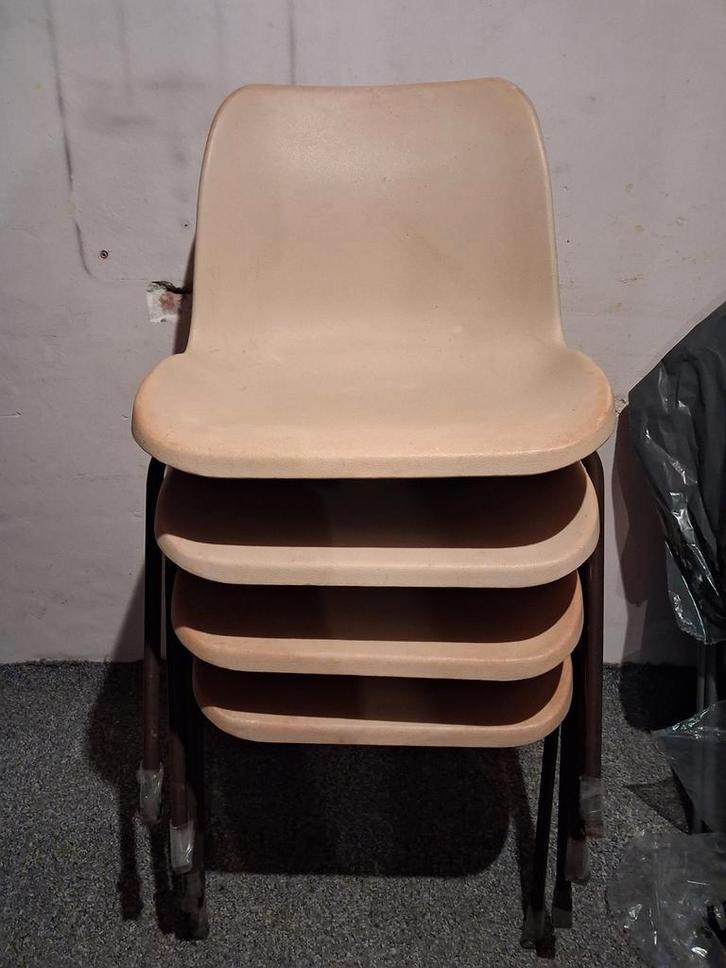 Stapelbare stoelen - set van 4, Huis en Inrichting, Stoelen, Gebruikt, Vier, Kunststof, Metaal, Overige kleuren, Ophalen