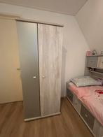 Complete kinderkamer / tienerkamer in houtlook grijs-eiken, Kinderen en Baby's, Kinderkamer | Complete kinderkamers, Ophalen, Zo goed als nieuw