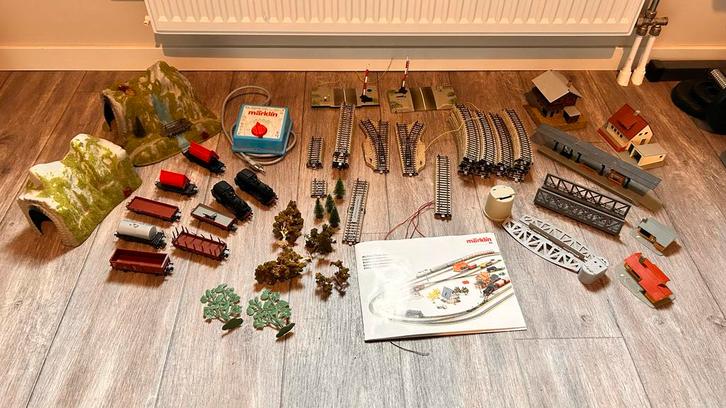 Märklin treinbaan compleet met rails en accessoires, Hobby en Vrije tijd, Modeltreinen | H0, Gebruikt, Treinset, Wisselstroom
