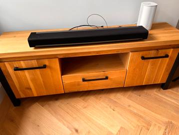 Stoer houten TV-meubel met zwarte accenten – in topstaat! beschikbaar voor biedingen