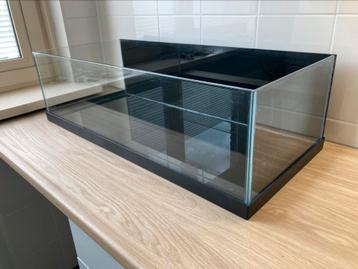 Kweek aquarium 80x35x22 beschikbaar voor biedingen