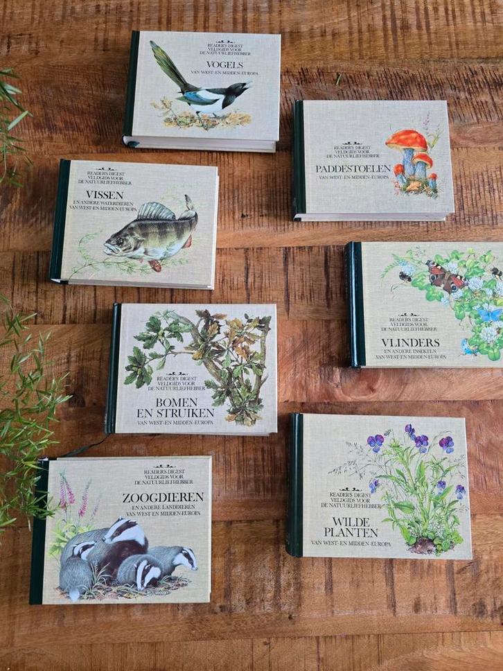 Complete set Reader's Digest Natuurgidsen (7 boeken), Boeken, Natuur, Gelezen, Natuur algemeen, Ophalen of Verzenden